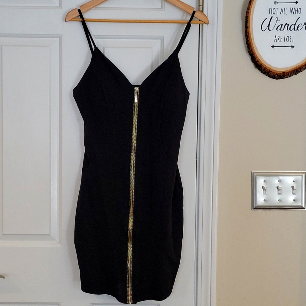 Stretchy Black Slim bodycon fitted Cocktail Dress w Gold Zipper Large